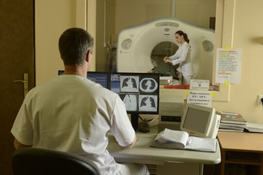 診療放射線技師資格は転職に役立つ？放射線で被爆しない！？